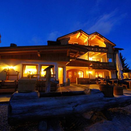 Rifugio La Para San Vigilio Di Marebbe Eksteriør billede