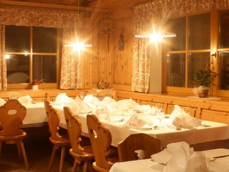 Rifugio La Para San Vigilio Di Marebbe Eksteriør billede