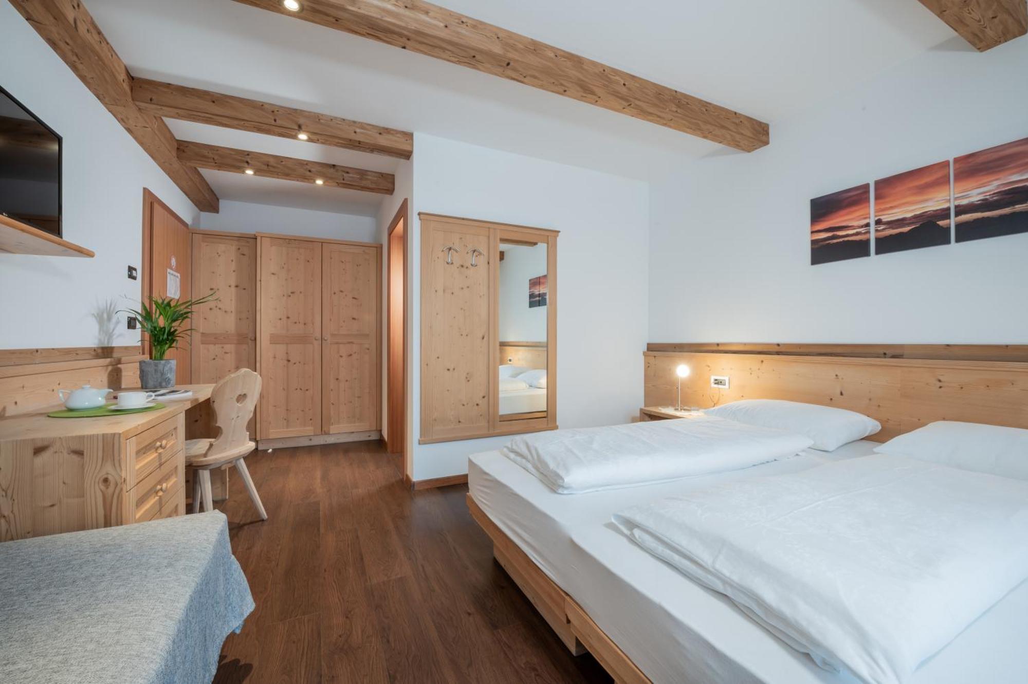 Rifugio La Para San Vigilio Di Marebbe Eksteriør billede