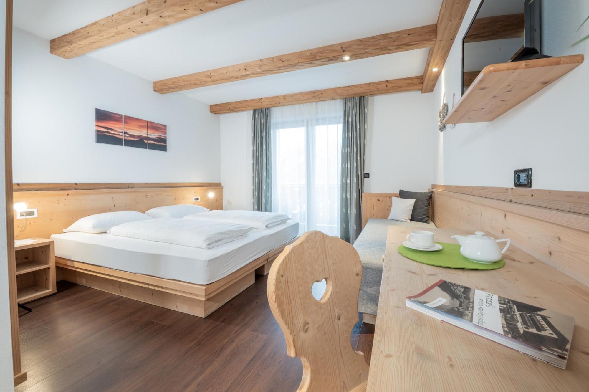 Rifugio La Para San Vigilio Di Marebbe Eksteriør billede