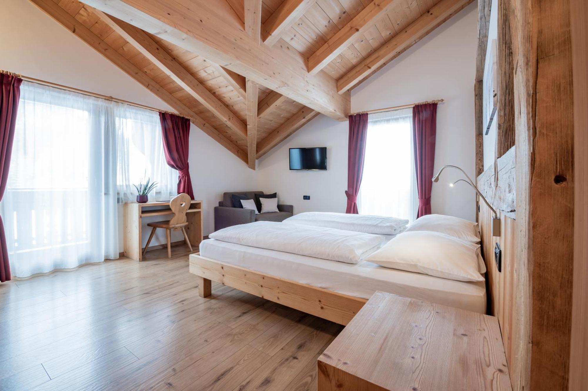 Rifugio La Para San Vigilio Di Marebbe Eksteriør billede